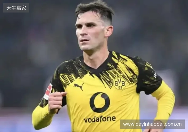 TA:布莱顿签格罗斯的转会费略低于200万欧元,有100万欧奖金 TA:布莱顿签格罗斯的转会费略低于200万欧元,有100万欧奖金