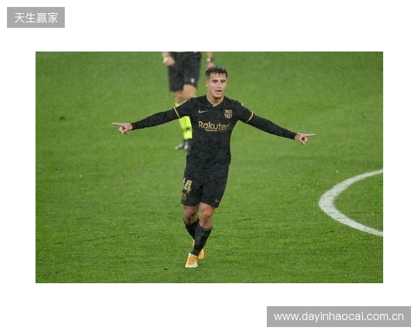 巴萨官方：莱万左眼眶骨折，将缺席对阵马竞的比赛