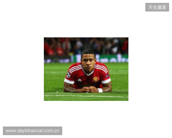 队长风范，曼联落后时B费利用肖疗伤时间来回指导大部分队友